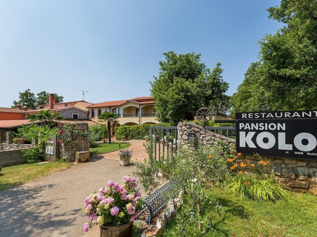 Bed And Breakfast Kolo Adults Only Bužinija Buitenkant foto