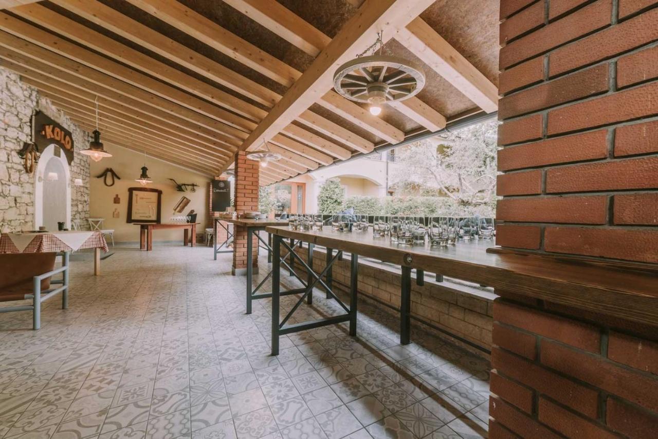 Bed And Breakfast Kolo Adults Only Bužinija Buitenkant foto