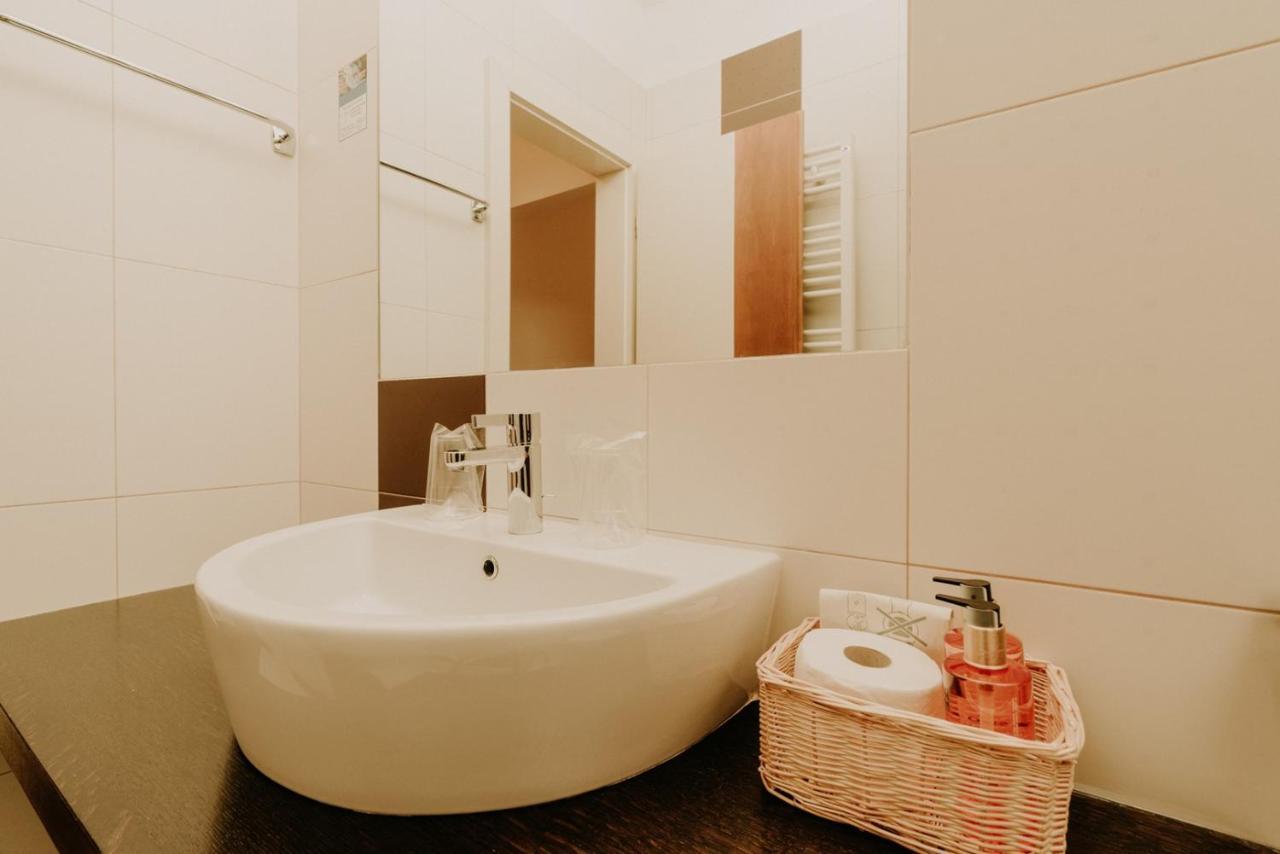 Bed And Breakfast Kolo Adults Only Bužinija Buitenkant foto